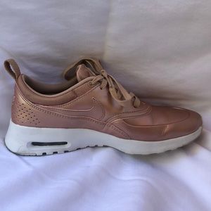 Nike woman’s Air Max